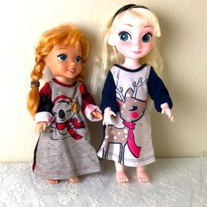 Ana & Elsa Ready for Bed in Christmas Nightgowns